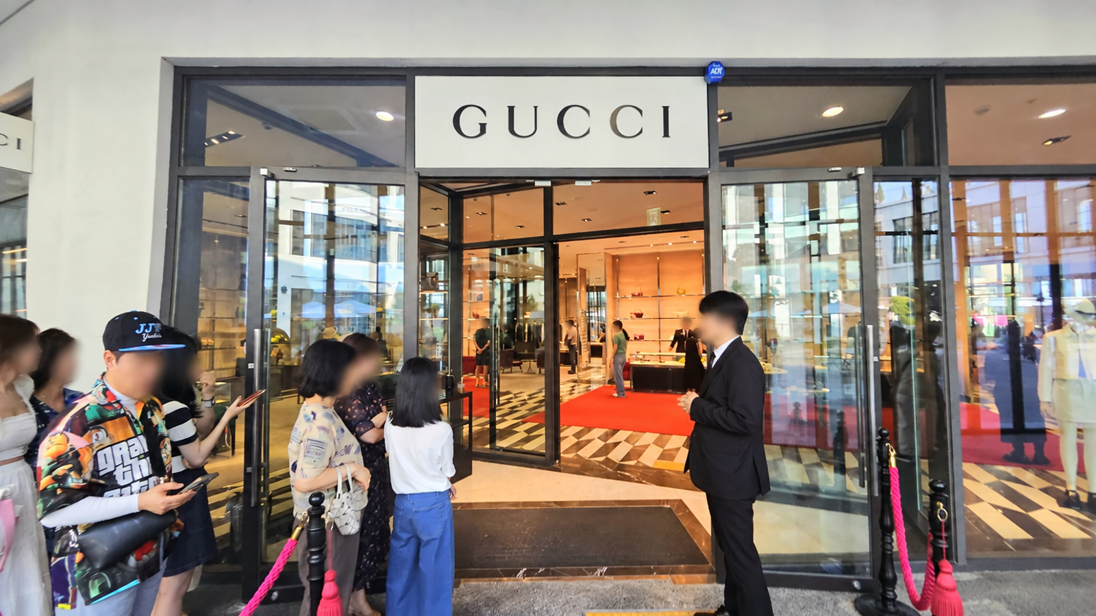 Gucci boutique entrance at Hyundai Premium Outlet Gimpo